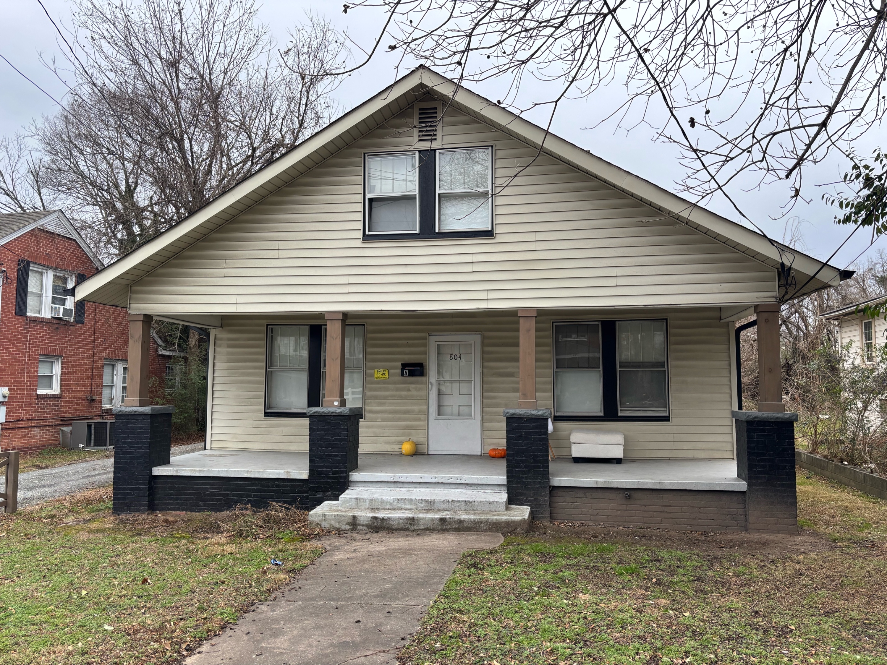 804 Holloway Street - 1